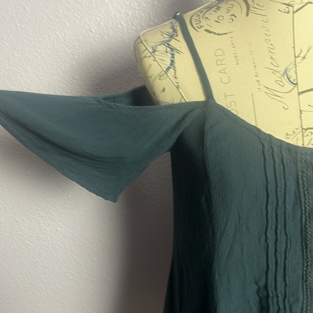 Flowy Off Shoulder Top - Picture 2 of 7